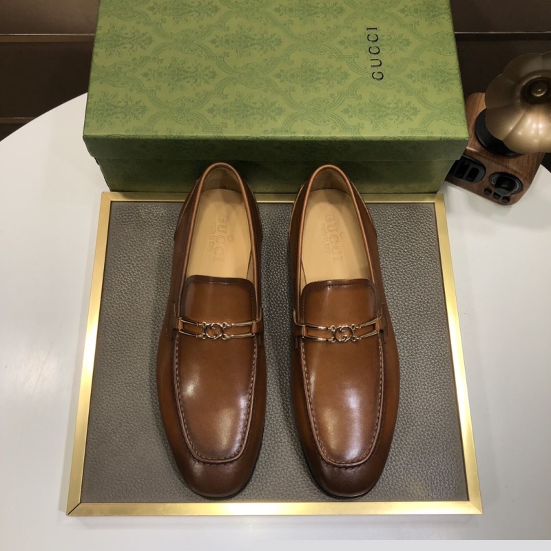 G*u*i leather shoes